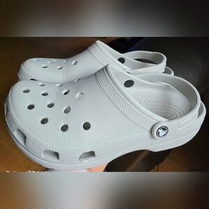 Unisex SZ 9 Men's/11 Women's CROCS CLASSIC Light Grey Clogs